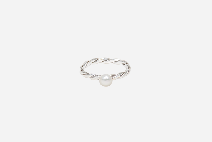 Curlicue Cream Pearl Ring